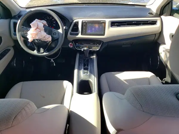 3CZRU6H53JM703700 2018 HONDA HR-V - Image 8