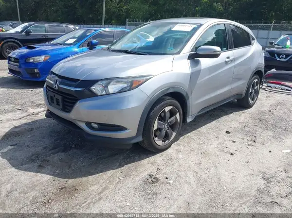 3CZRU6H53JM709965 2018 HONDA HR-V - Image 2