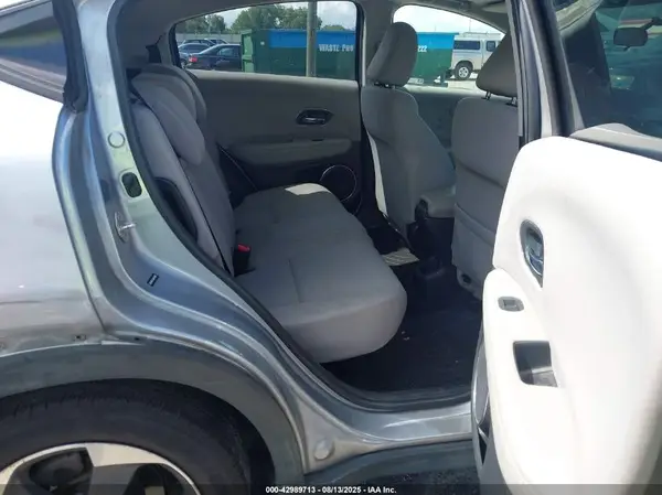 3CZRU6H53JM709965 2018 HONDA HR-V - Image 8