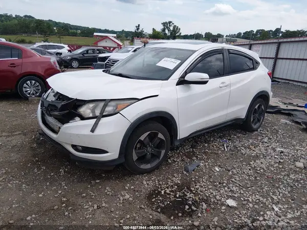 3CZRU6H53JM714812 2018 HONDA HR-V - Image 2