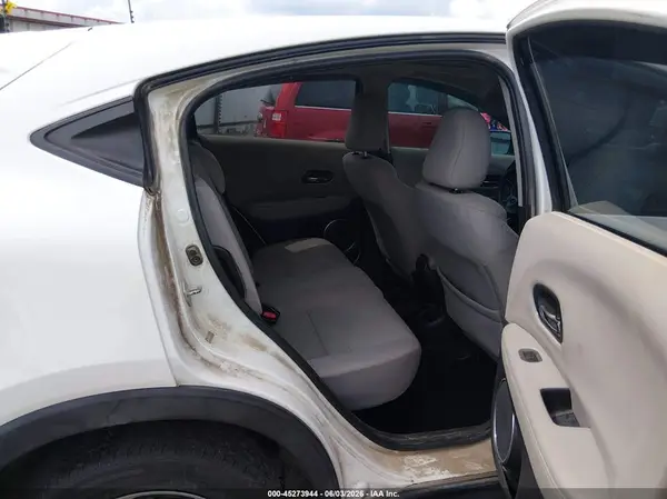 3CZRU6H53JM714812 2018 HONDA HR-V - Image 8