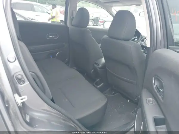 3CZRU6H53JM715314 2018 HONDA HR-V - Image 8