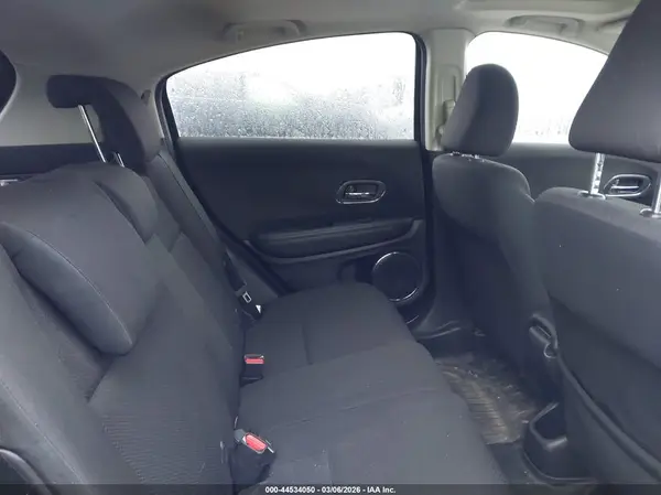 3CZRU6H53JM718438 2018 HONDA HR-V - Image 8