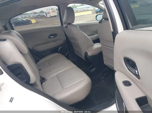 3CZRU6H53JM724918 2018 HONDA HR-V - Image 8