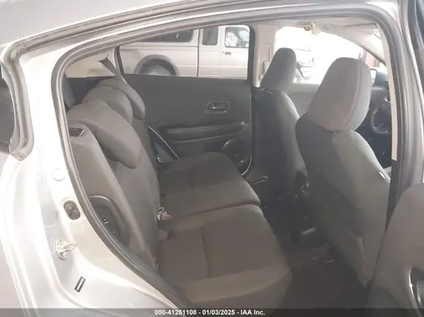 3CZRU6H53KM710339 2019 HONDA HR-V - Image 8