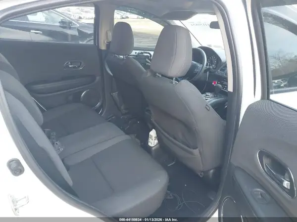 3CZRU6H53KM727531 2019 HONDA HR-V - Image 8