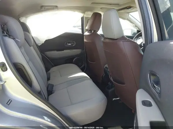 3CZRU6H53KM733846 2019 HONDA HR-V - Image 8