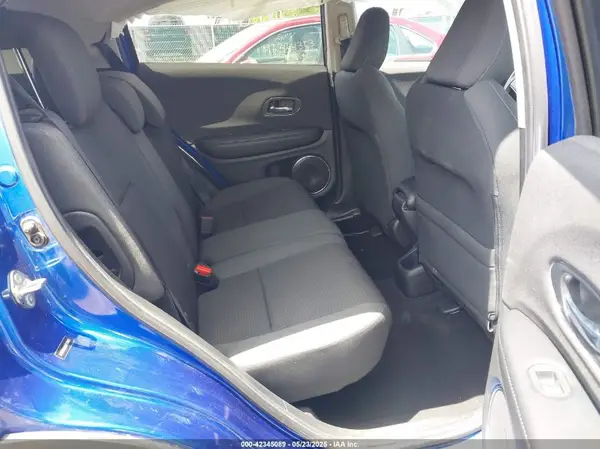 3CZRU6H53KM733863 2019 HONDA HR-V - Image 8