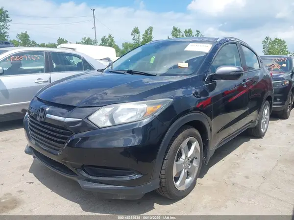 3CZRU6H53KM736715 2019 HONDA HR-V - Image 2
