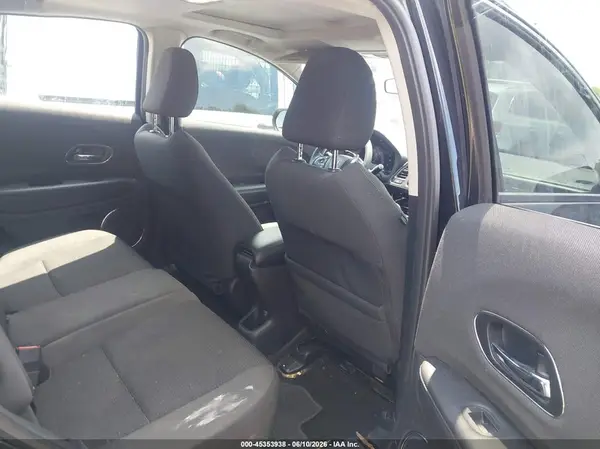 3CZRU6H53KM736715 2019 HONDA HR-V - Image 8