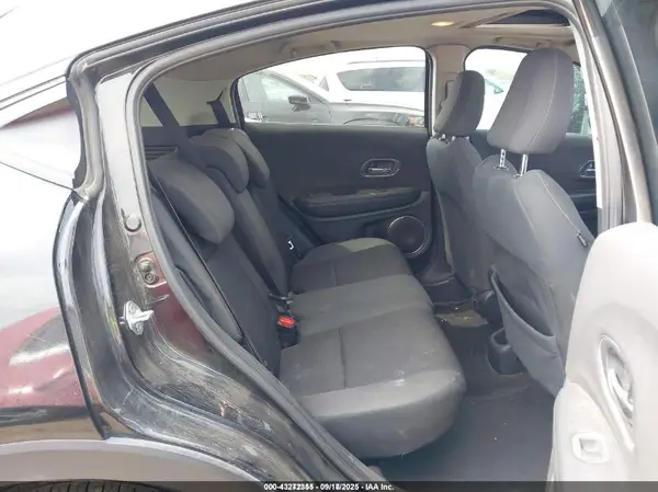 3CZRU6H53MM755896 2021 HONDA HR-V - Image 8
