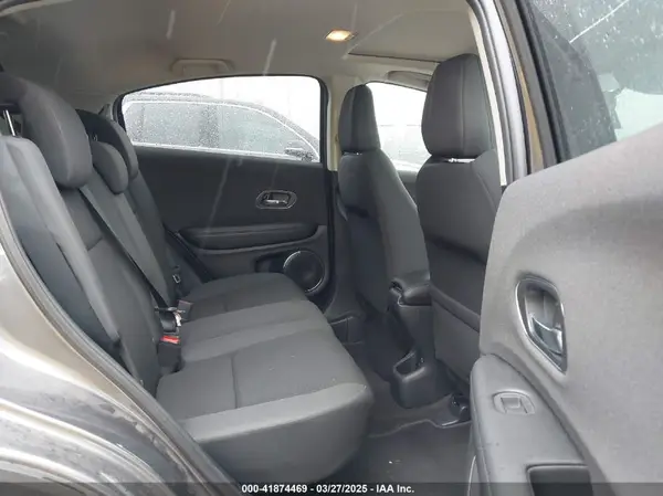 3CZRU6H53NM751865 2022 HONDA HR-V - Image 8