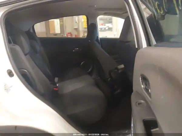 3CZRU6H53NM758654 2022 HONDA HR-V - Image 8