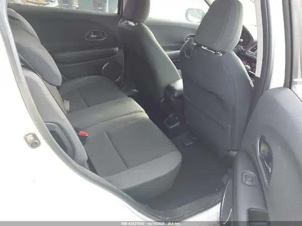 3CZRU6H53NM762428 2022 HONDA HR-V - Image 8