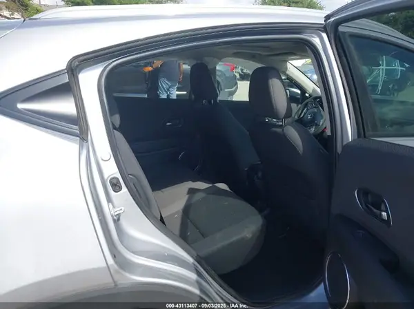 3CZRU6H53NM772019 2022 HONDA HR-V - Image 8