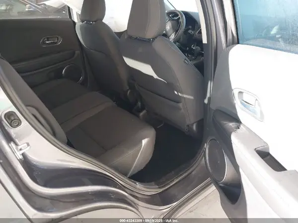 3CZRU6H53NM772585 2022 HONDA HR-V - Image 8