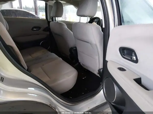 3CZRU6H54GM706551 2016 HONDA HR-V - Image 8