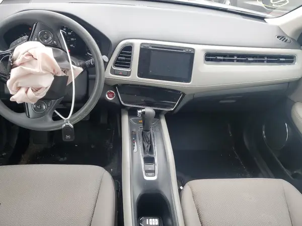 3CZRU6H54HG701754 2017 HONDA HR-V - Image 8