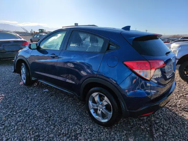 3CZRU6H54HG704220 2017 HONDA HR-V - Image 2