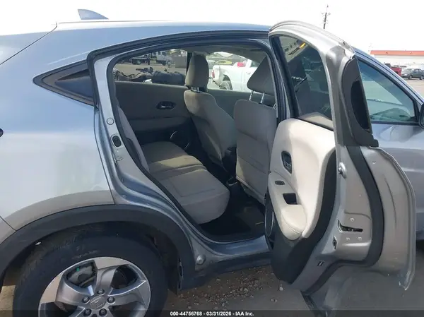 3CZRU6H54HG704492 2017 HONDA HR-V - Image 8