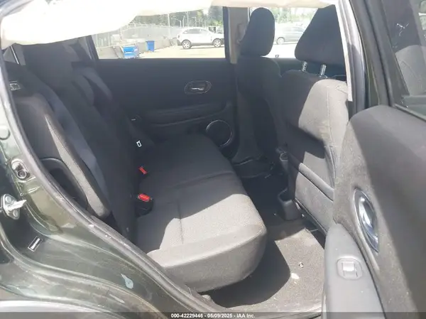 3CZRU6H54HM708379 2017 HONDA HR-V - Image 8