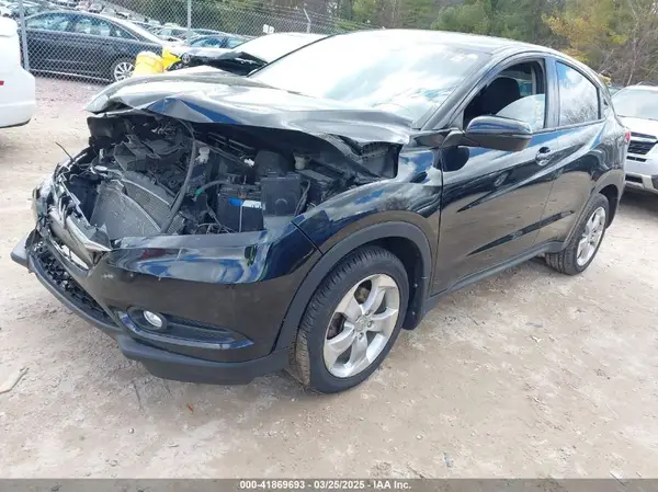 3CZRU6H54HM711895 2017 HONDA HR-V - Image 2