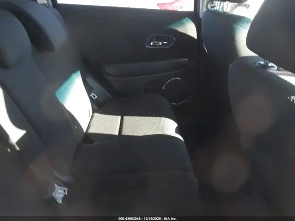 3CZRU6H54HM717101 2017 HONDA HR-V - Image 8
