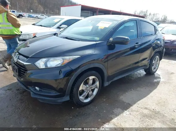 3CZRU6H54HM722315 2017 HONDA HR-V - Image 2