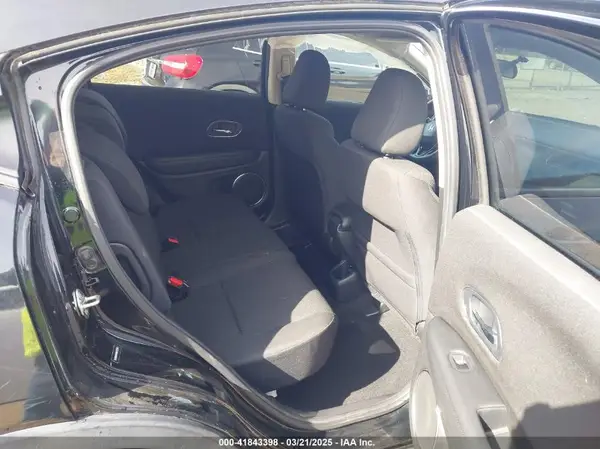 3CZRU6H54HM722315 2017 HONDA HR-V - Image 8