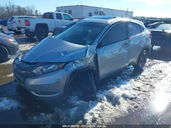 3CZRU6H54JG705549 2018 HONDA HR-V - Image 2