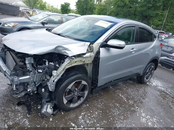 3CZRU6H54JG705857 2018 HONDA HR-V - Image 2