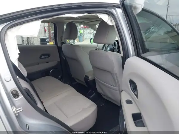 3CZRU6H54JG706829 2018 HONDA HR-V - Image 8