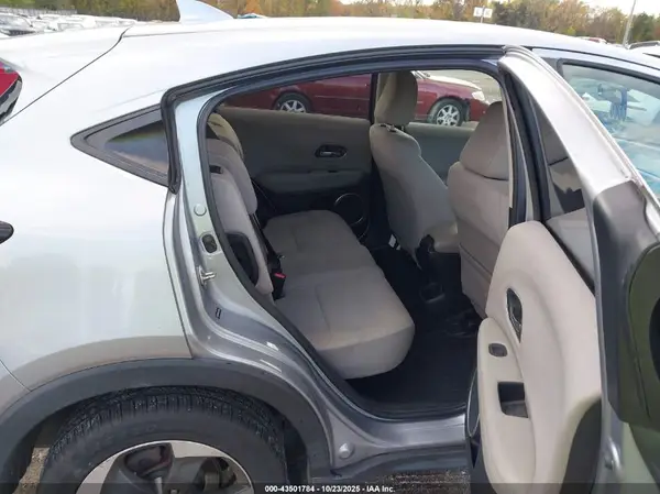 3CZRU6H54JG715496 2018 HONDA HR-V - Image 8