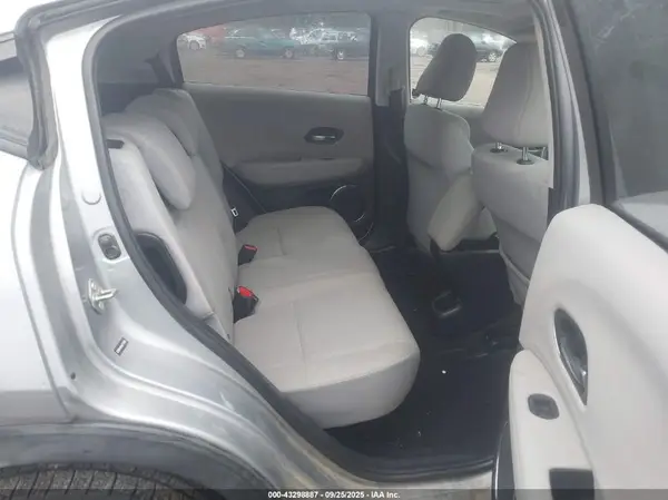 3CZRU6H54JG715997 2018 HONDA HR-V - Image 8