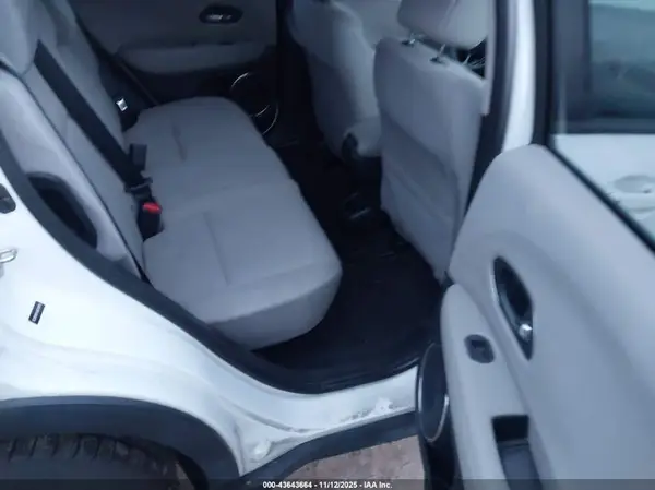 3CZRU6H54JM718545 2018 HONDA HR-V - Image 8