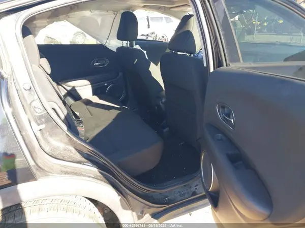 3CZRU6H54JM719159 2018 HONDA HR-V - Image 8