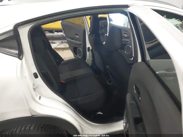 3CZRU6H54KM722645 2019 HONDA HR-V - Image 8