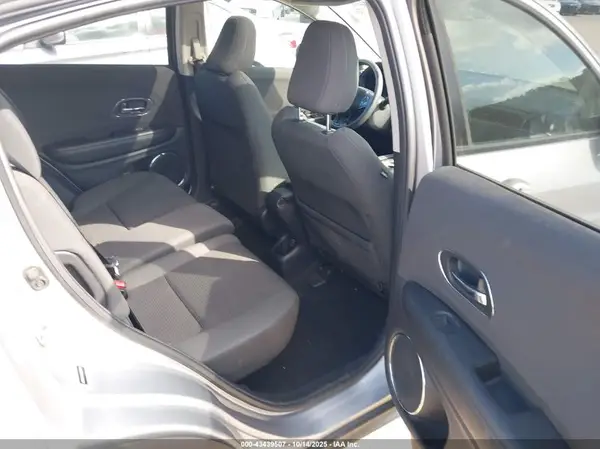 3CZRU6H54KM723908 2019 HONDA HR-V - Image 8