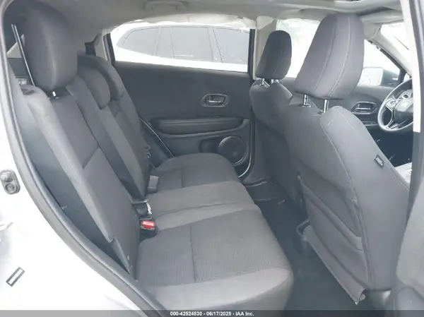 3CZRU6H54KM726968 2019 HONDA HR-V - Image 8