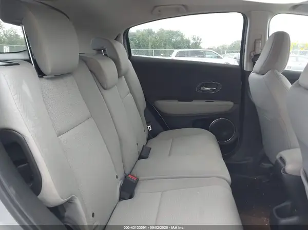 3CZRU6H54KM740997 2019 HONDA HR-V - Image 8
