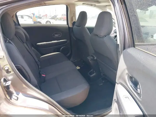 3CZRU6H54MM752375 2021 HONDA HR-V - Image 8