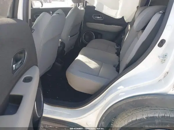 3CZRU6H54NM705915 2022 HONDA HR-V - Image 8