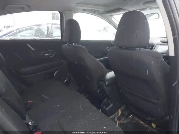 3CZRU6H55GM753569 2016 HONDA HR-V - Image 8