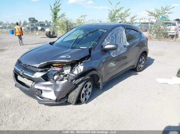 3CZRU6H55HM104002 2017 HONDA HR-V - Image 2