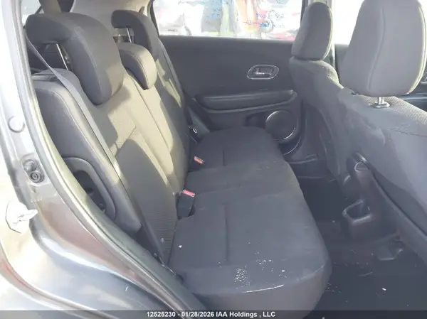 3CZRU6H55HM107451 2017 HONDA HR-V - Image 8