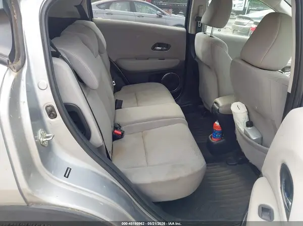 3CZRU6H55HM706561 2017 HONDA HR-V - Image 8