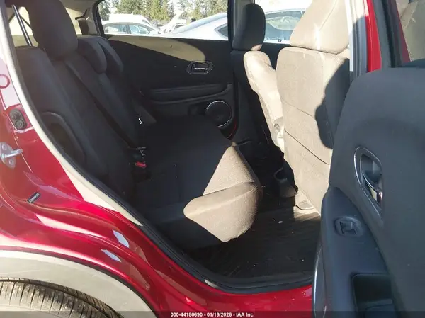 3CZRU6H55HM712635 2017 HONDA HR-V - Image 8