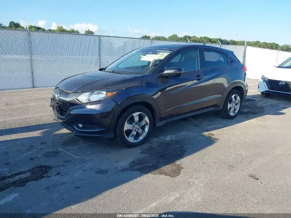 3CZRU6H55HM714918 2017 HONDA HR-V - Image 2