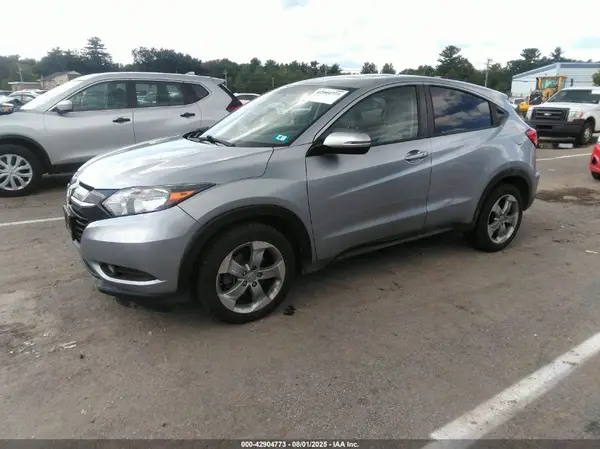 3CZRU6H55HM716068 2017 HONDA HR-V - Image 2