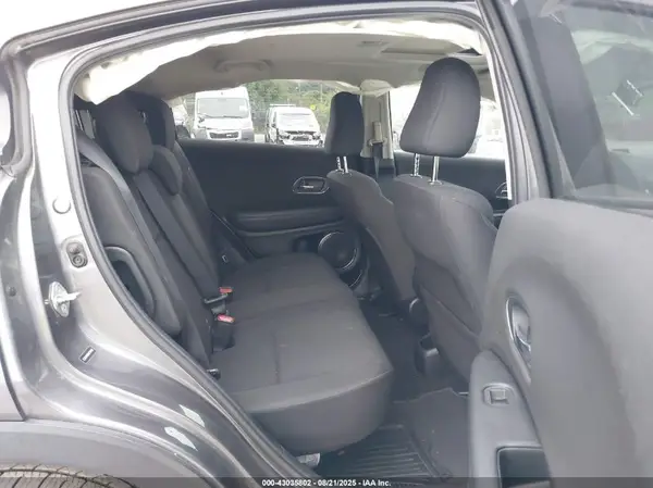 3CZRU6H55HM726468 2017 HONDA HR-V - Image 8